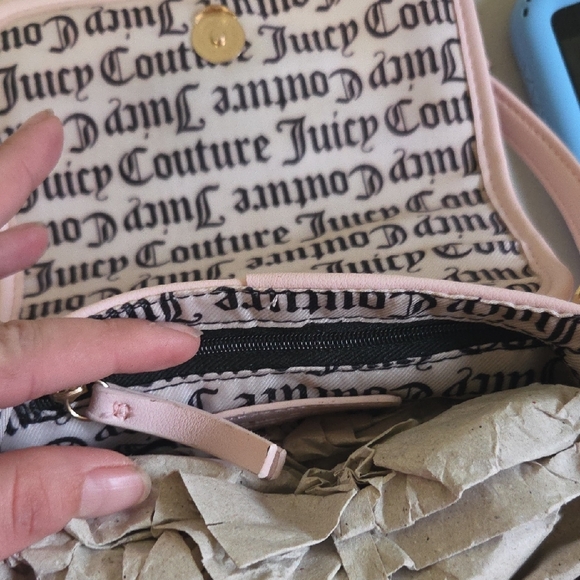 Juicy Couture Pink Quilted Crossbody Bag - Picture 3 of 4